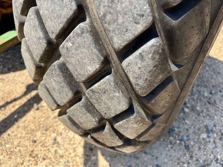 john-deere-750-image-16