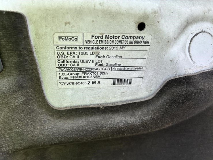 2015-ford-escape-se-image-8