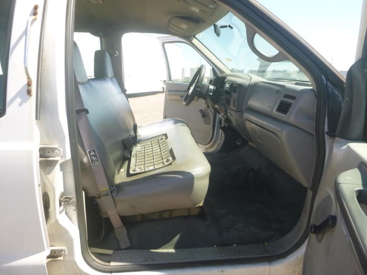 2001-ford-f450-image-12