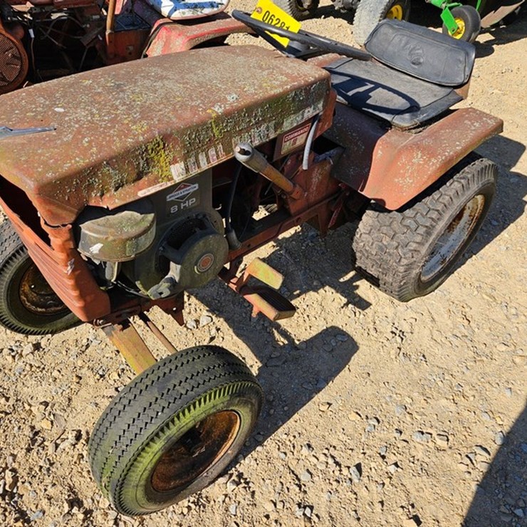WHEELHORSE COMMANDO 8