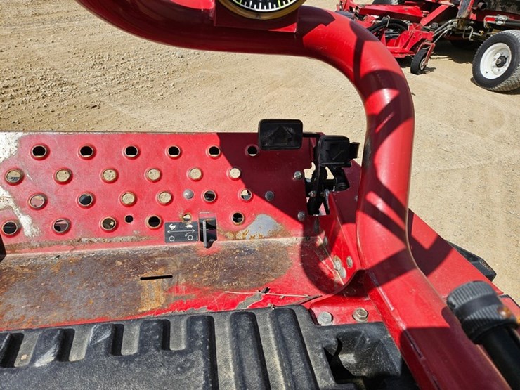 2011-toro-groundsmaster-3500d-image-21