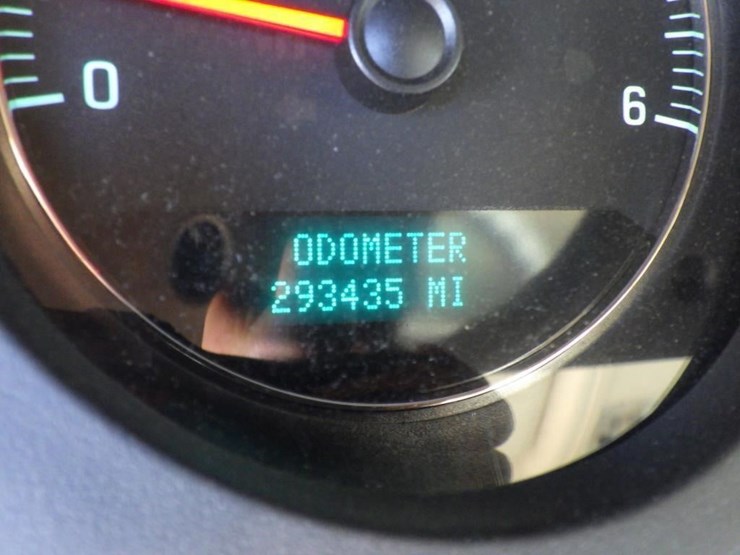 2008-chevrolet-tahoe-image-14
