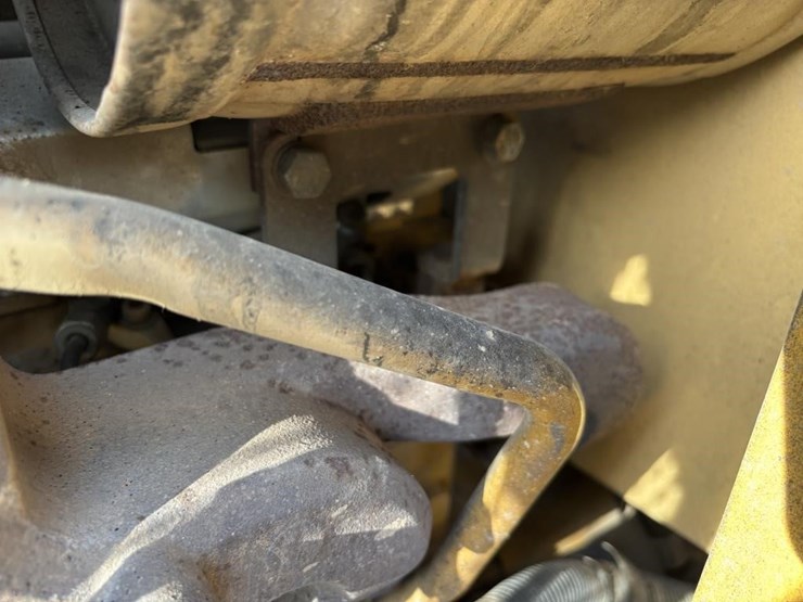2010-deere-210lj-image-62