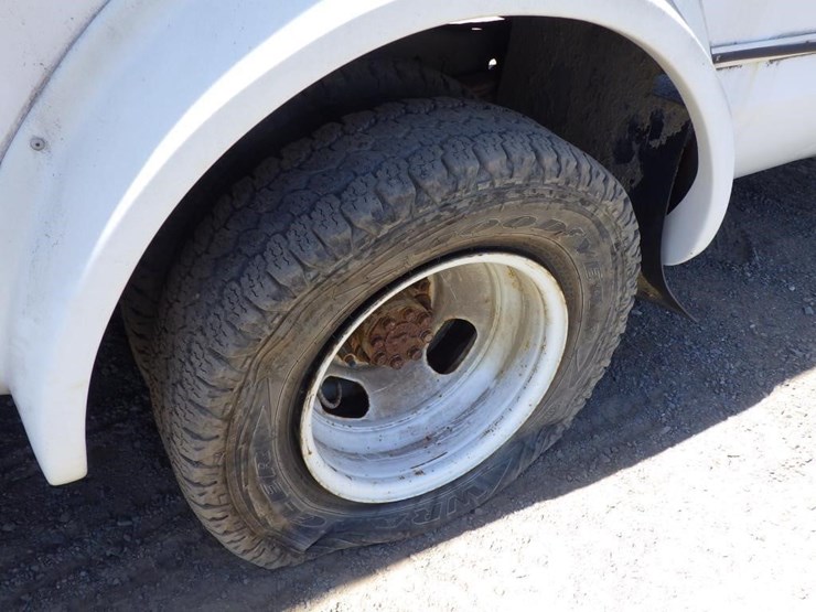 2009-chevrolet-express-3500-image-13