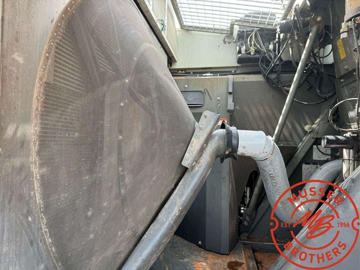 2014-claas-jaguar-970-image-17