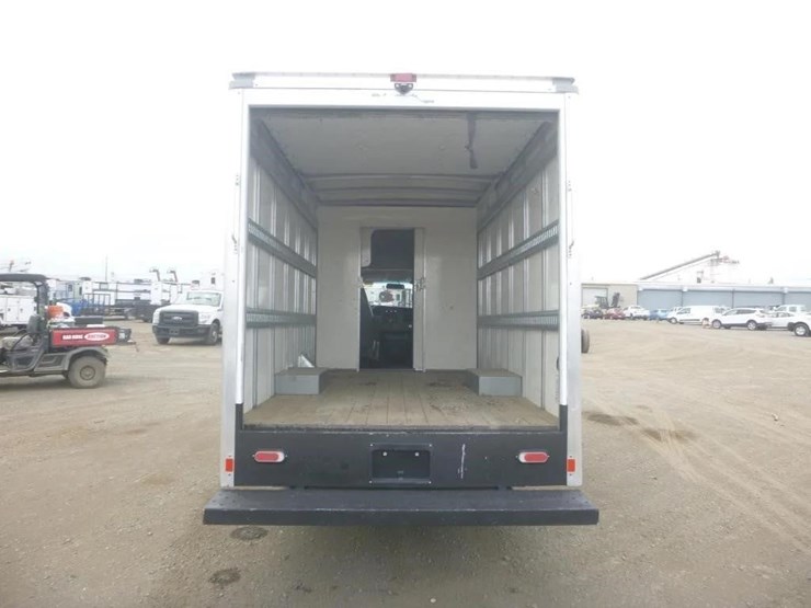 2021-gmc-3500-image-9