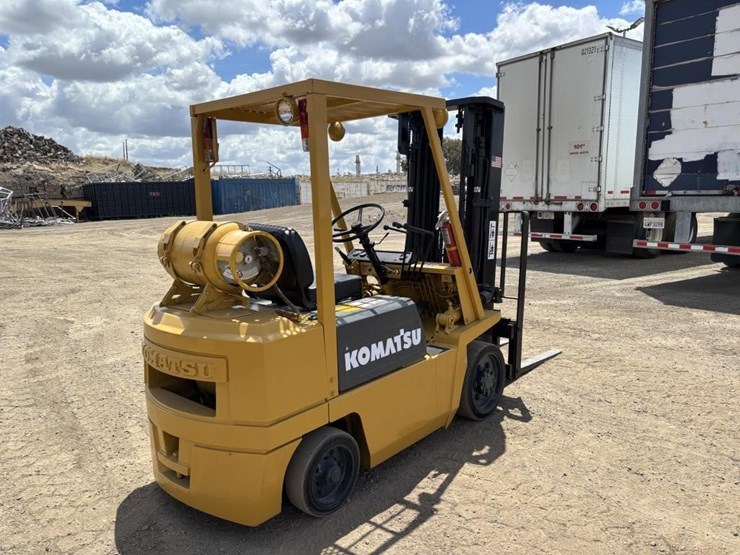 komatsu-fg25s-4-image-3