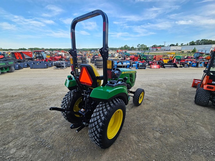john-deere-2032r-image-5