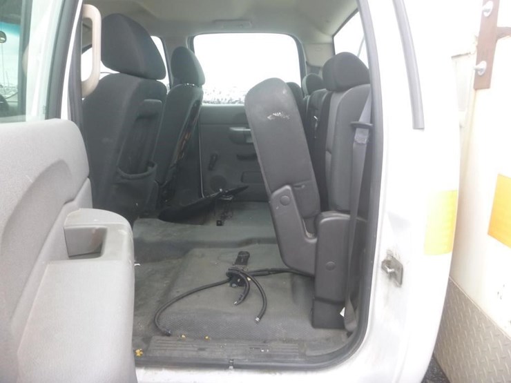 2008-gmc-3500-image-10