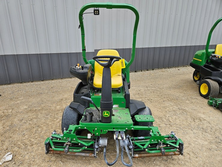 john-deere-2500e-image-8