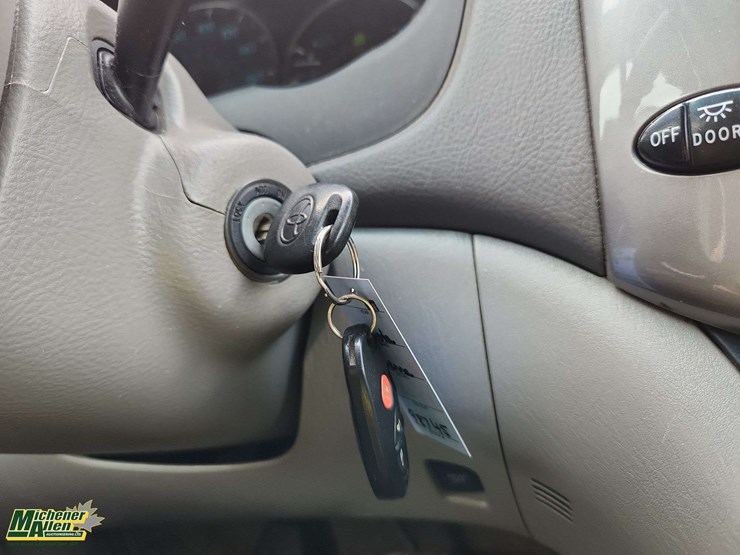 2007-toyota-sienna-le-image-25
