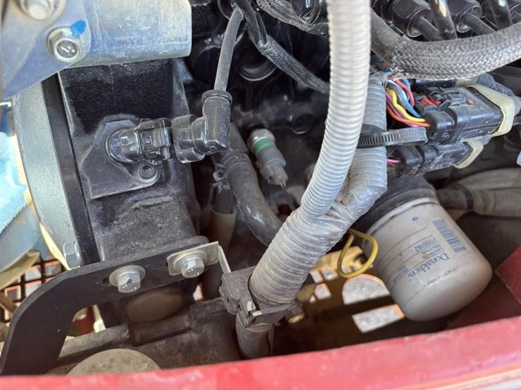 2016-takeuchi-tb240-image-58
