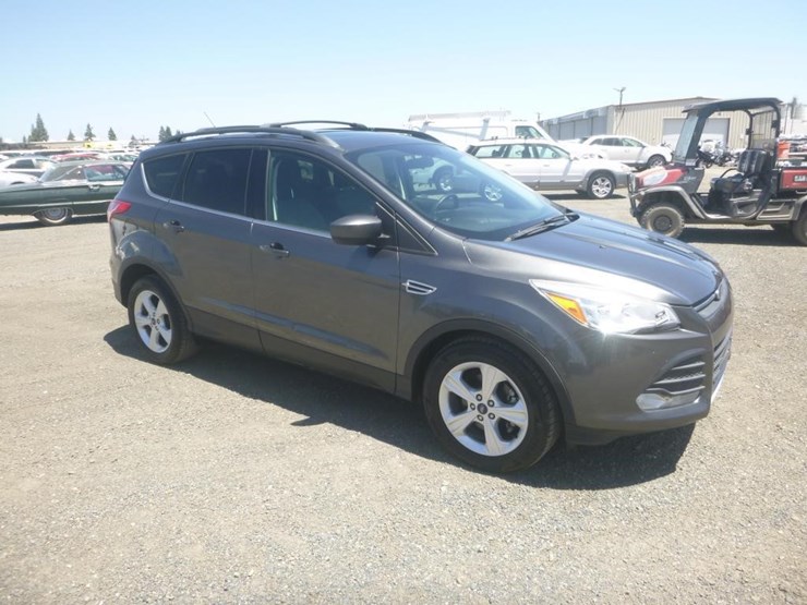 2015-ford-escape-image-2