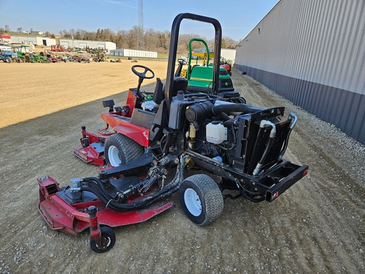 #5030-•-toro-ground-master-4000d-4x4-wide-area-mower-image-3
