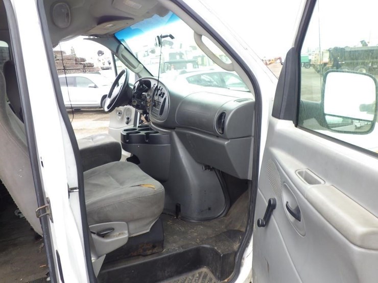 2006-ford-econoline-350-image-6