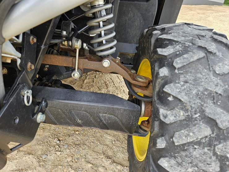 john-deere-gator-image-11