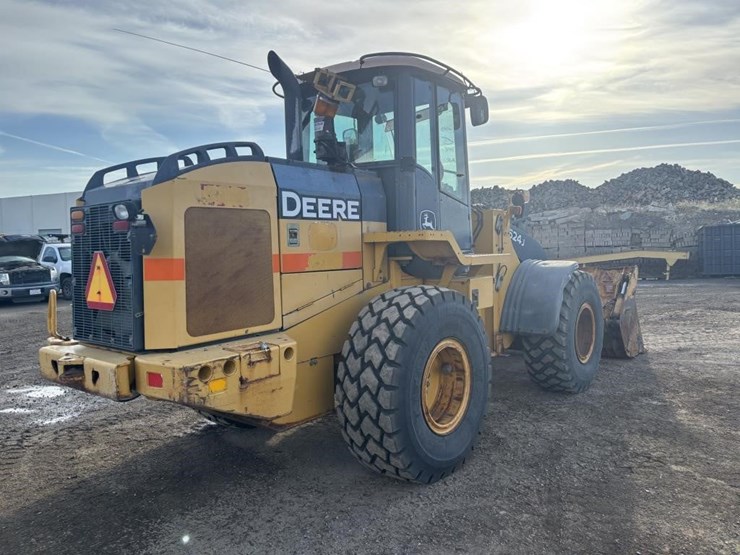 2005-deere-624j-image-3