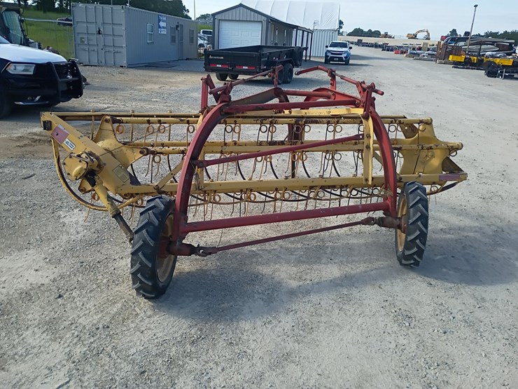 new-holland-256-image-4