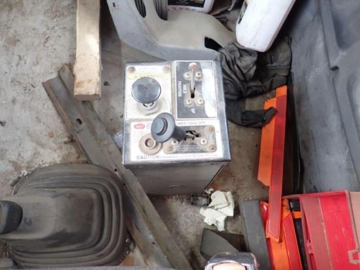 2005-volvo-vn-image-20
