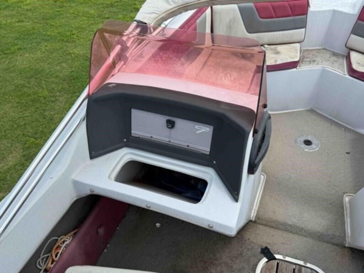 1991-galaxie-19’-deck-boat-&-trailer-image-18