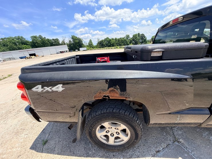 2005-dodge-dakota-image-77