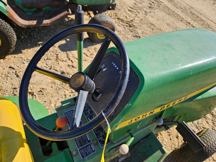 john-deere-100-image-11