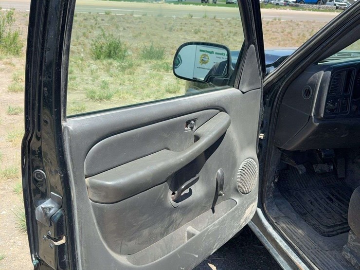 2005-chevrolet-silverado-3500-ls-image-21