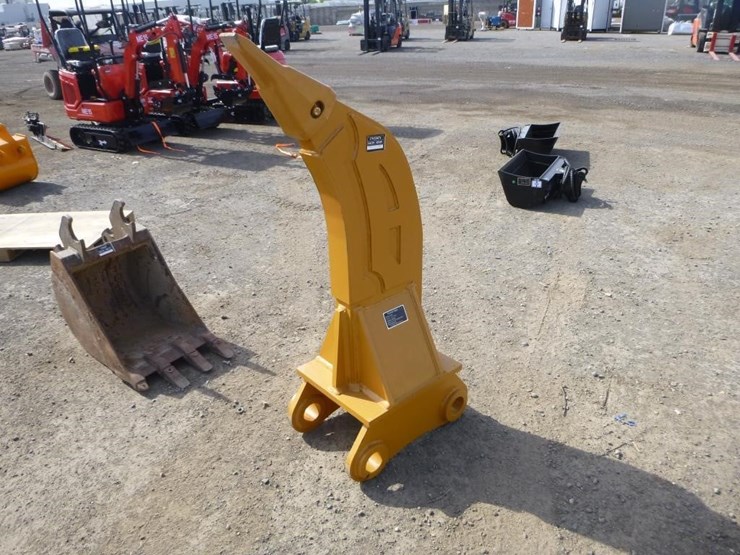 caterpillar-320-image-1