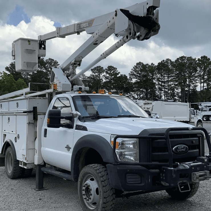 2014 FORD F550