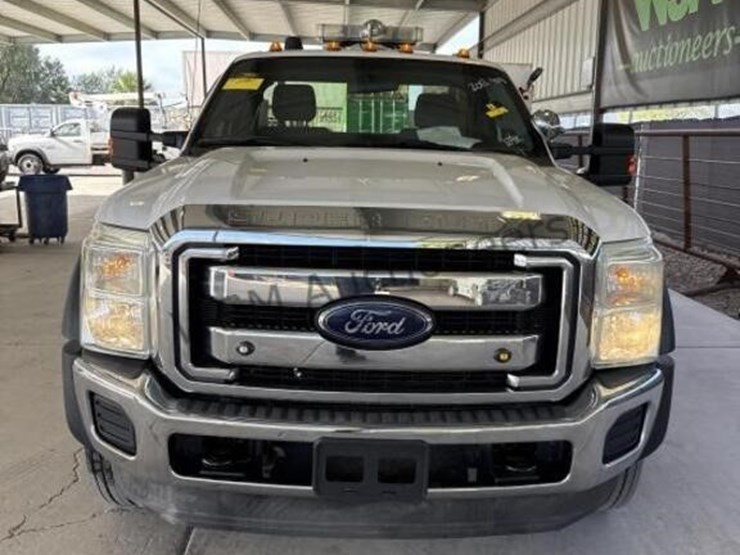 2012-ford-f550-image-3