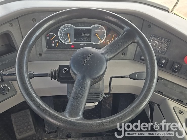 2021-volvo-a25g-image-58