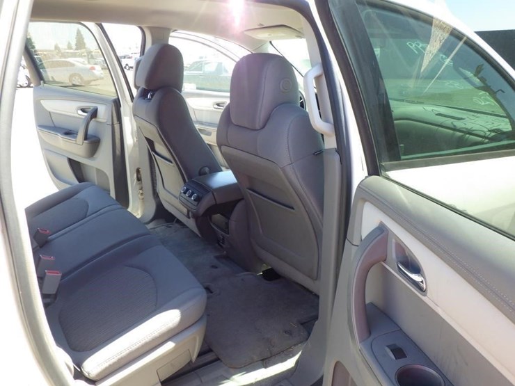 2014-chevrolet-traverse-image-8