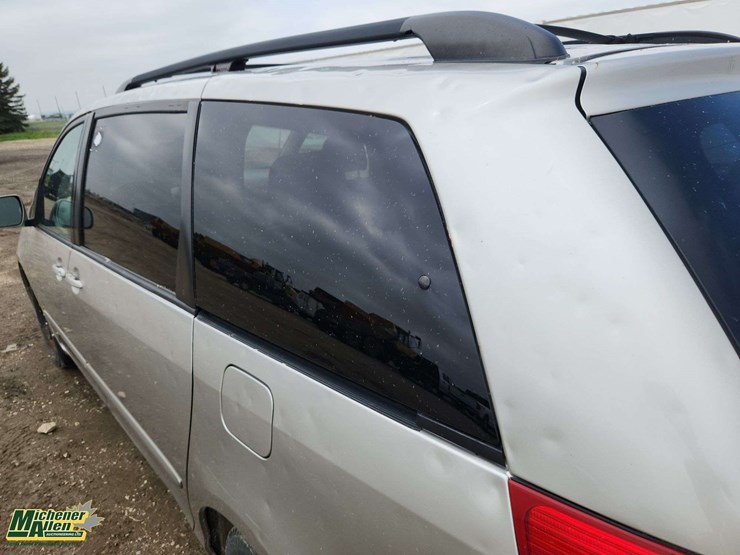2007-toyota-sienna-le-image-42