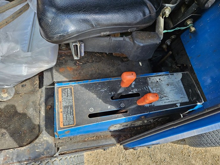 new-holland-cm274-image-21