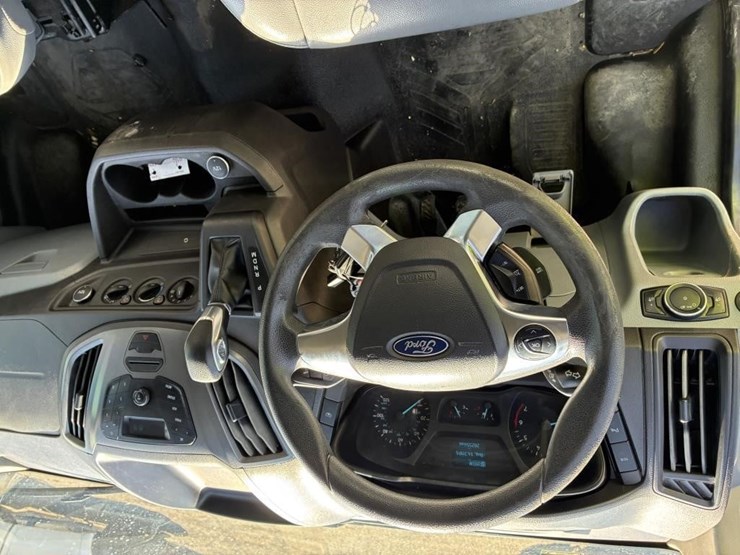 2017-ford-transit-image-14
