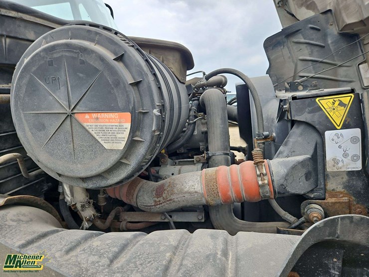 2011-international-durastar-4300-image-15
