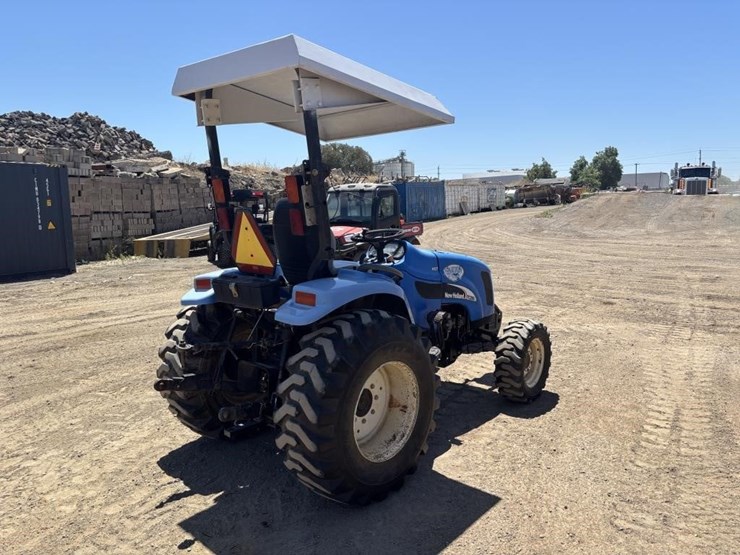 new-holland-tc29da-image-3