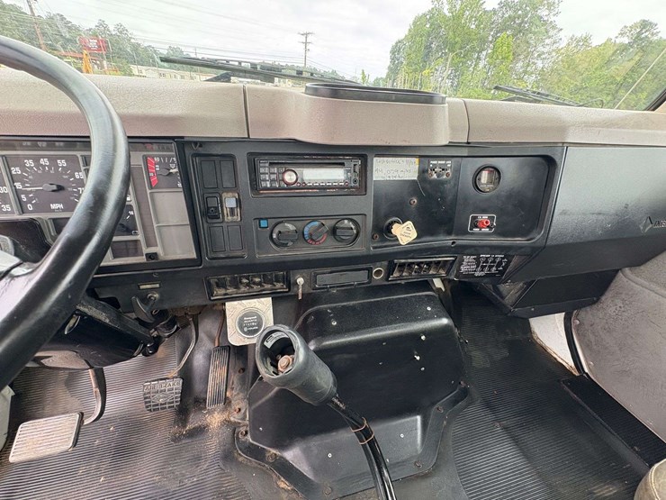 1997-international-4900-image-15