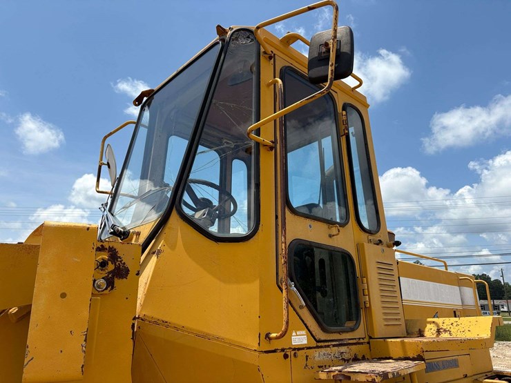 john-deere-444-image-9