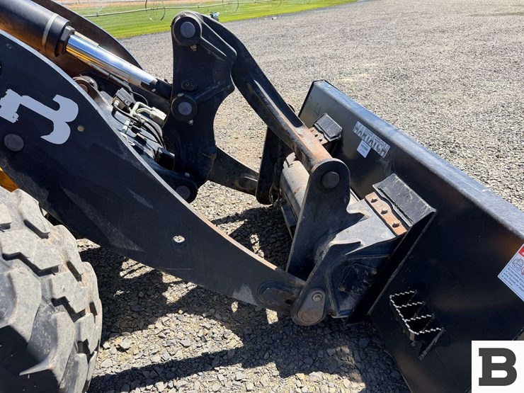 2018-jcb-409-image-8