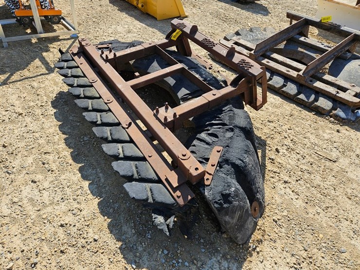 #5108-•-rubber-tire-manure-scraper-image-1