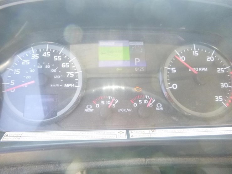 2015-hino-268-image-27