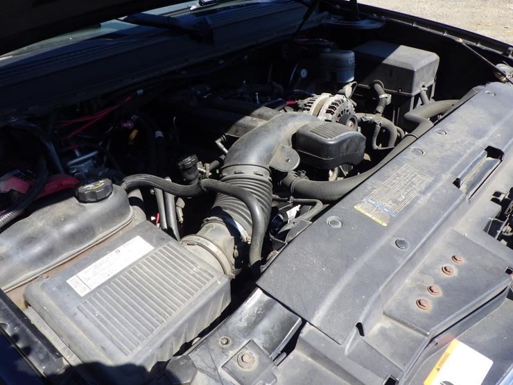 2008-chevrolet-tahoe-image-11
