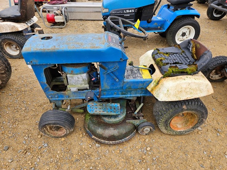 ford-tractor-image-2
