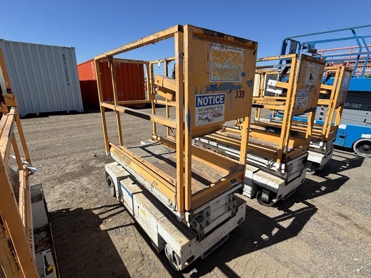 2005-custom-equipment-hb1030-image-2