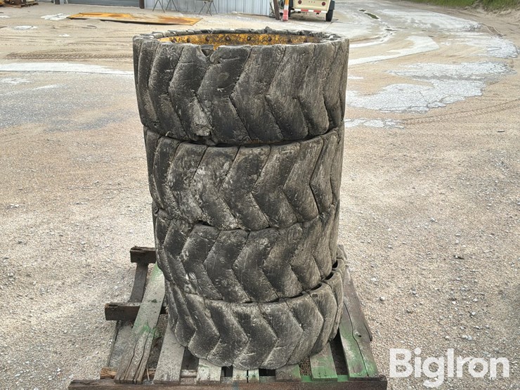 skid-steer-demolition-tires-image-8