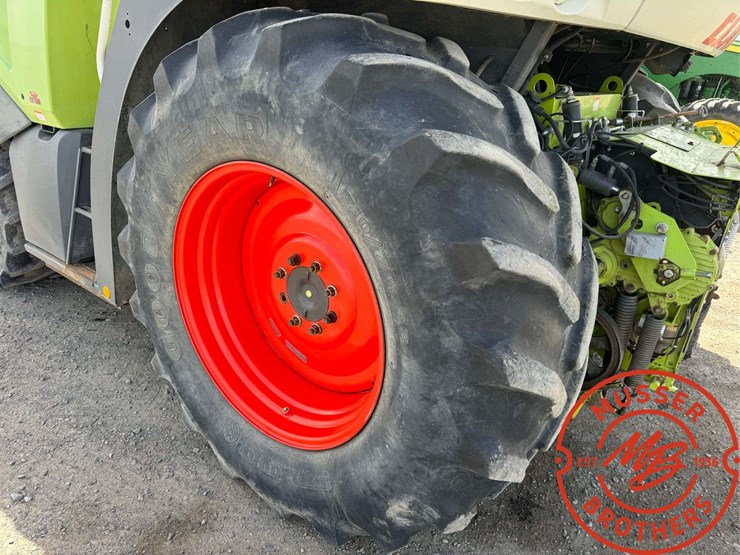 2014-claas-jaguar-970-image-96