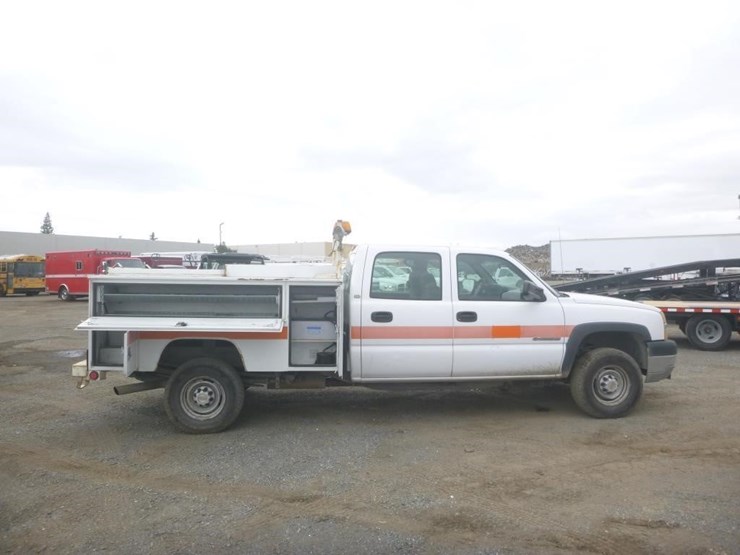 2003-chevrolet-2500-image-8