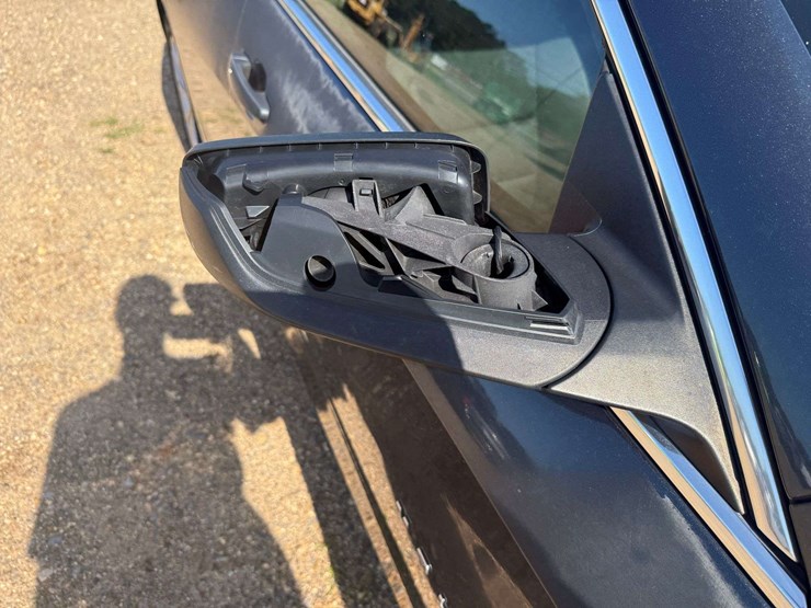 2019-chevrolet-malibu-4-door-sedan-(140,696-miles)-image-20