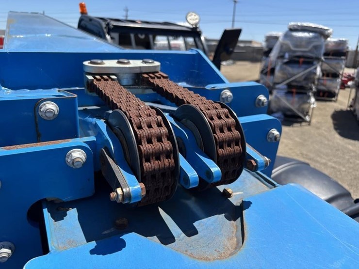 2019-genie-gth844-image-15